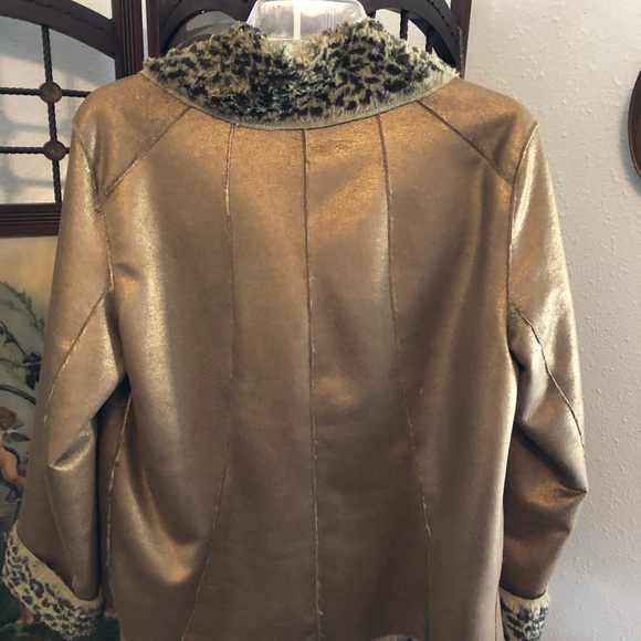 Animal Trim Jacket, coppery gold and cheetah - Picture 3 of 4